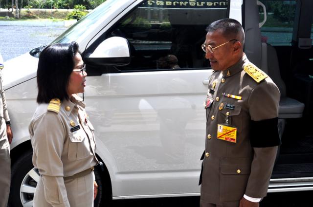 ต้อนรับผู้แทนพระองค์ ในการติดตามงานโครงการสายใยรัก วันที่ ๘ พฤศจิกายน ๒๕๕๖