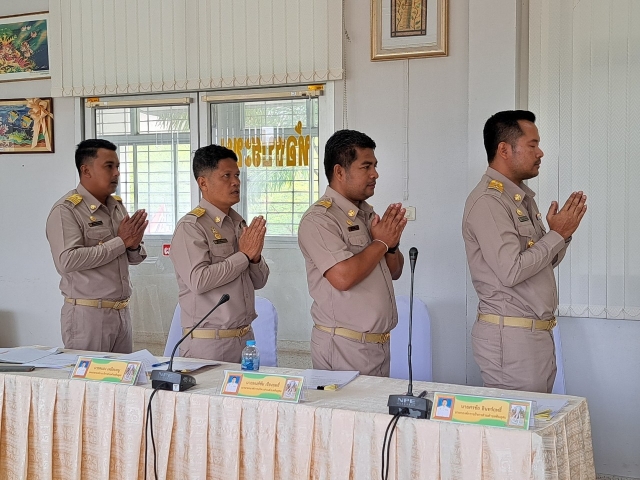 ประชุมสภา องค์การบริหารส่วนตำบลดินอุดม สมัยวิสามัญ สมัยที่ 4 ประจำปี 2565