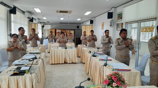 ประชุม​สภาองค์​การบริหาร​ส่วน​ตำบล​ดินอุดม