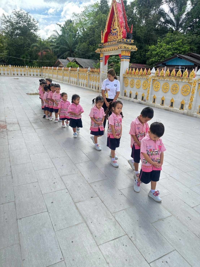 โครงการสวดมนต์สุดสัปดาห์พาสุขใจ ของศูนย์พัฒนาเด็กเล็กดินอุดม