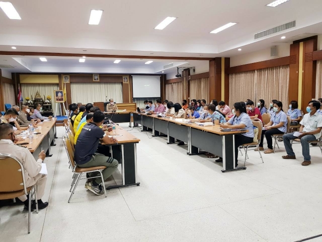 ประชุมเตรียมความพร้อมรับสถานการณ์การระบาดของโรค COVID-19 อ.ลำทับ